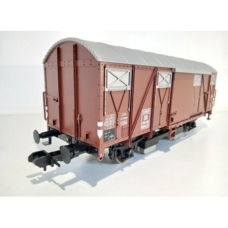 Märklin Spur 1 Gedeckter Güterwagen mit Schienenreinigung DB