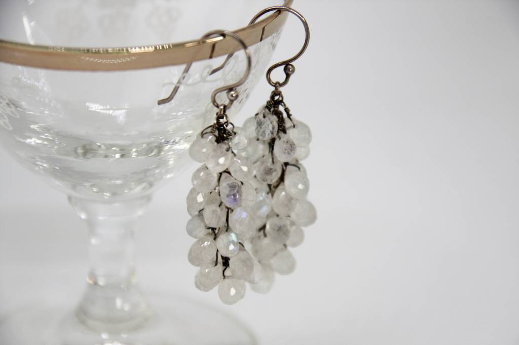 Lacom gems Moonstone earrings