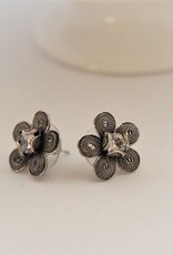 Yvone Christa Silver flower earrings