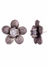 Yvone Christa Silver flower earrings