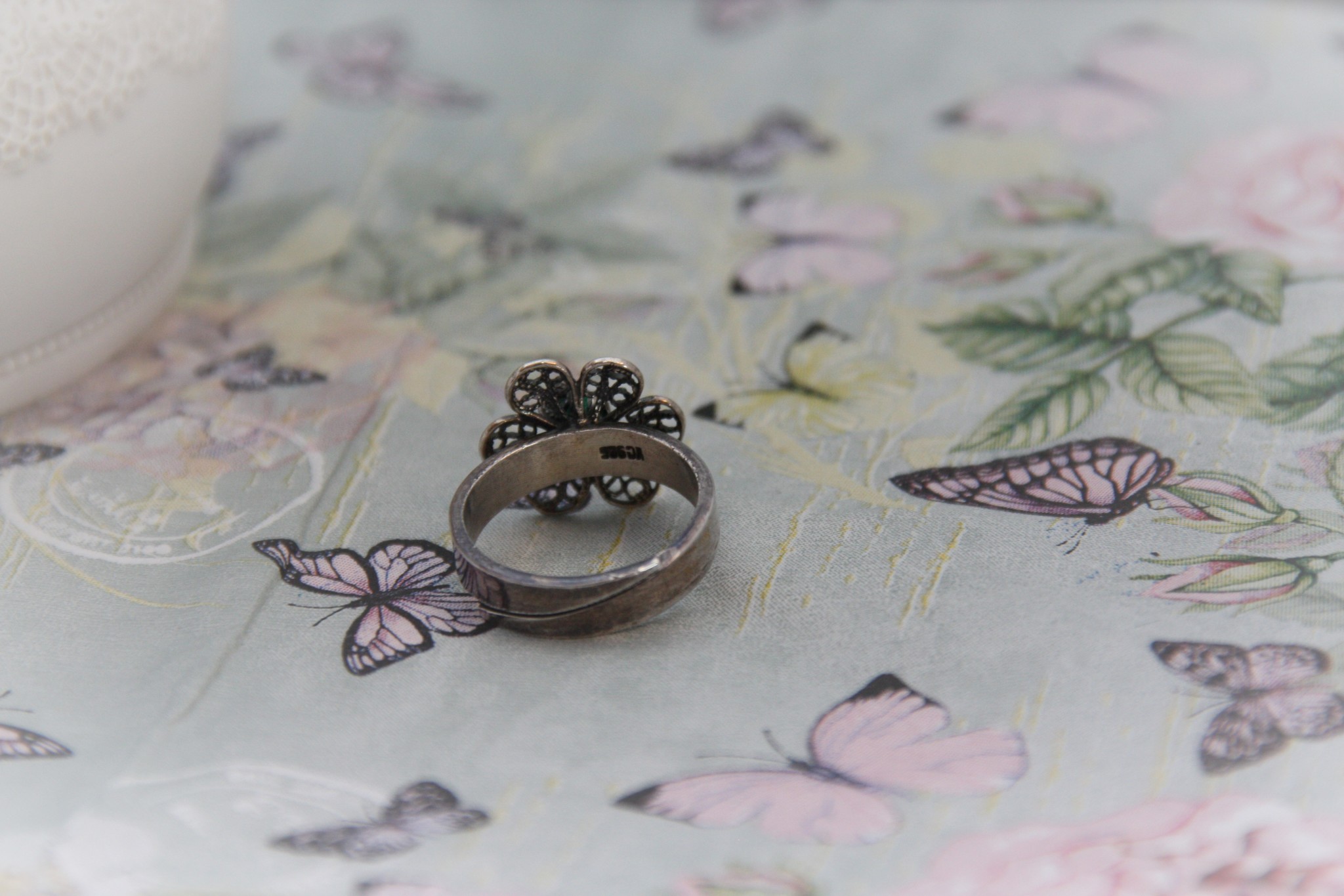 Yvone Christa Silver flower ring