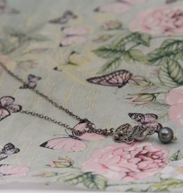 Yvone Christa Delicate filigree necklace