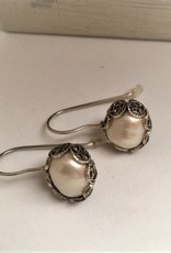 Yvone Christa Pearl earrings