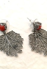 Yvone Christa Post oakleaf Yvone Christa earrings