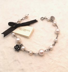 Yvone Christa White pearl bracelet