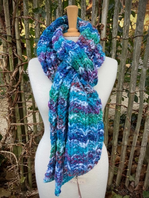 Made by Amberhoeve Handmade scarf