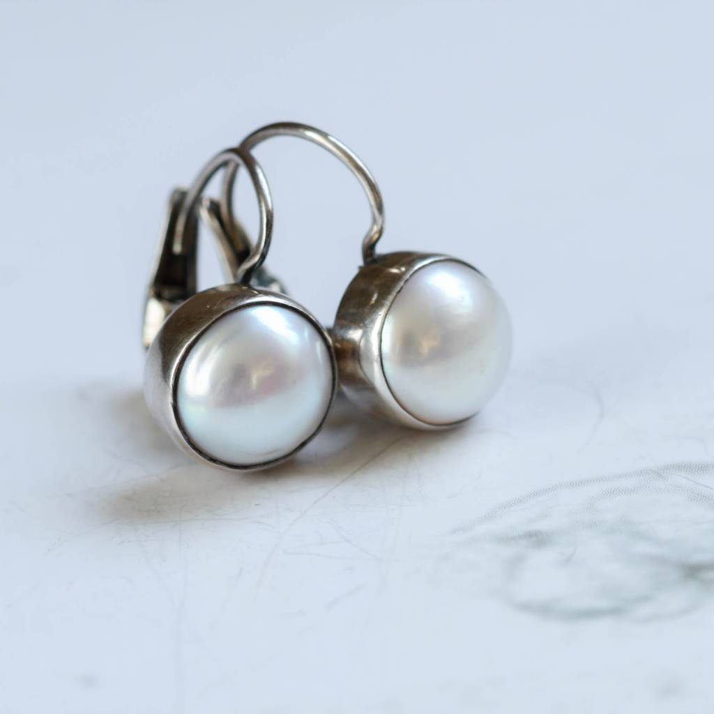 Carré Jewellery White pearl earrings
