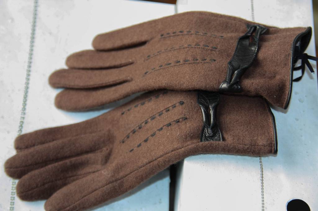 Brown gloves