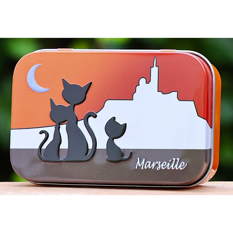 Blikje zeep poezen in Marseille