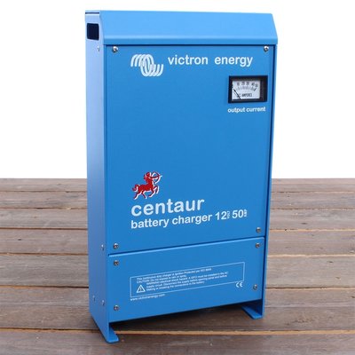 Victron Centaur acculader 12/50 (3) 90-265V AC