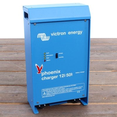 Victron Phoenix 12/50 (2+1) 90-265V AC