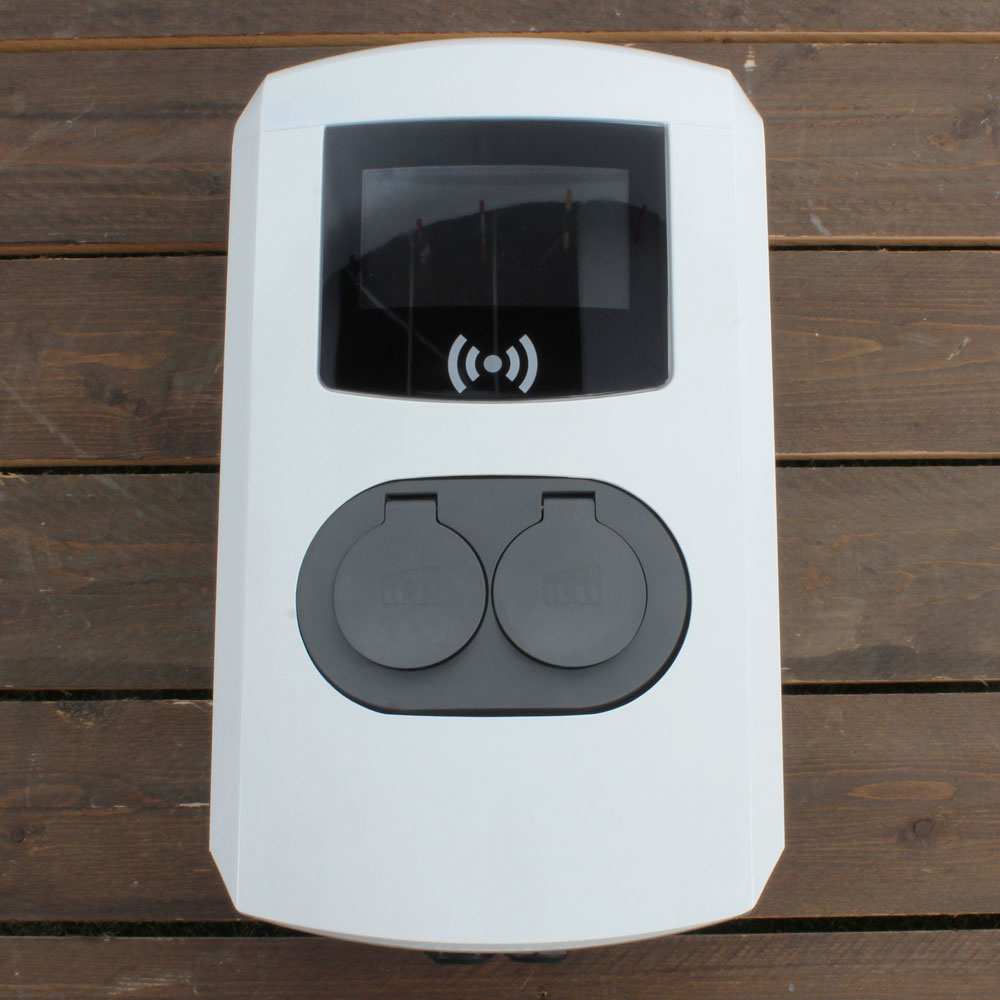 Eve Double Pro-line - 3 x 32A - 2 Sockets - RFID - E-Flux - 1 Voedingskabel