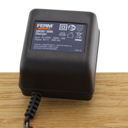 FERM Adapter 6V 0.3A 6W met 5mm plug voor elektrische schroevendraaiers