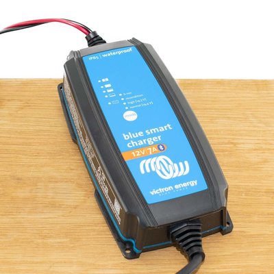 Victron Blue Smart IP65 Acculader 12/25 