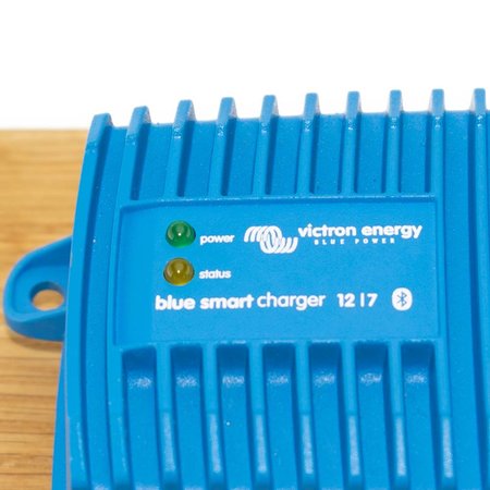 Victron Blue Smart IP67 Acculader 12/7