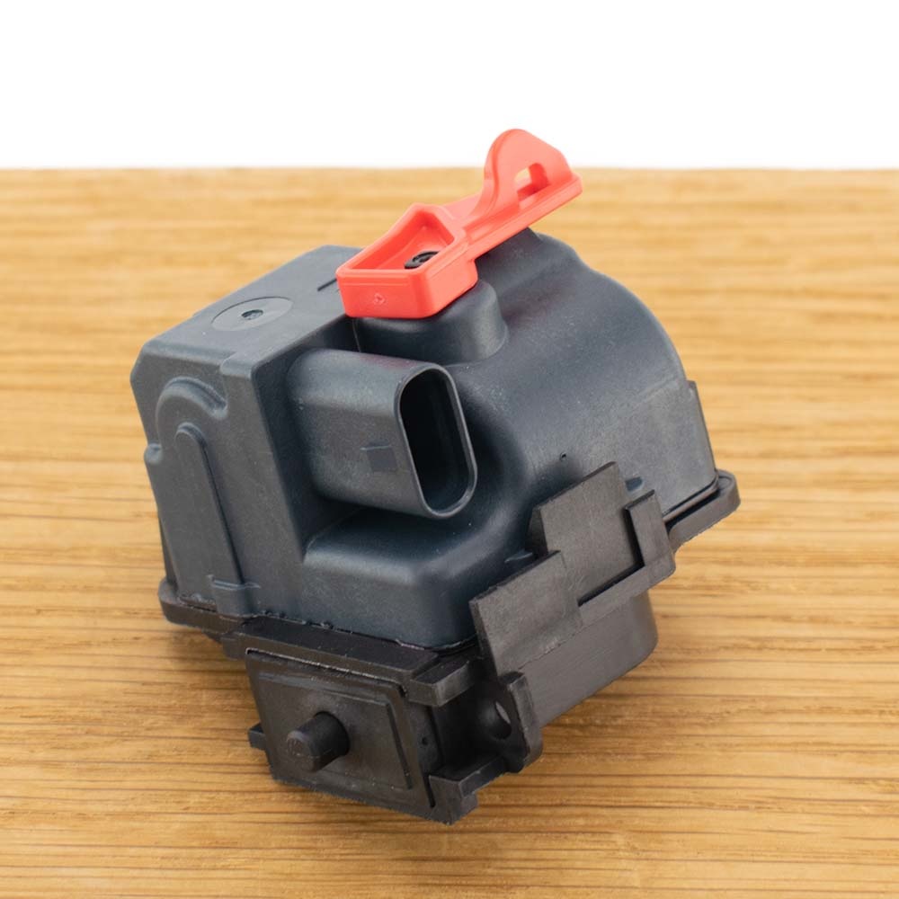 Laadkabel vergrendeling in outlet