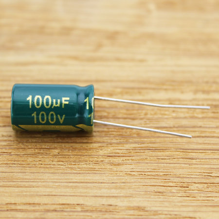 Condensator Radiaal Elco - 100µF