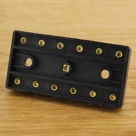 Zekeringhouder / fuse holder | 6 keramische zekeringen