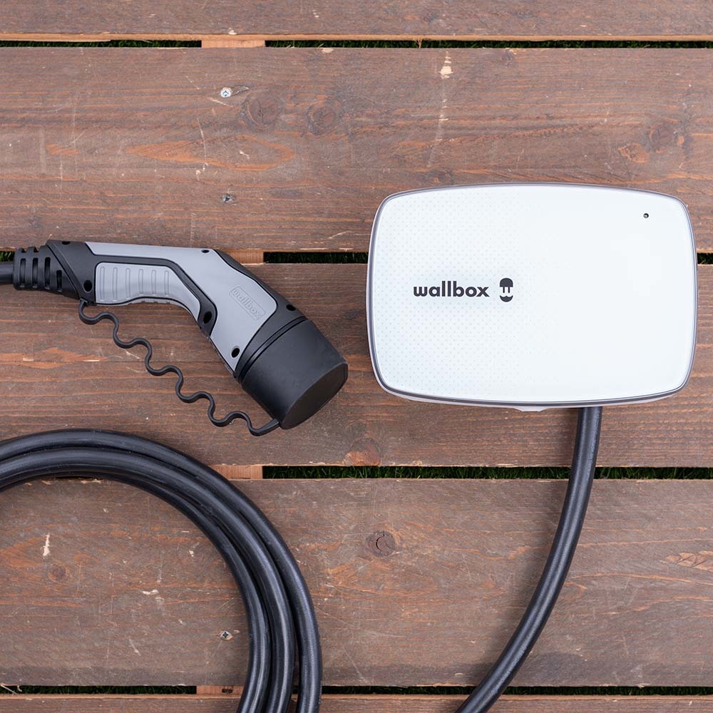 Commander 2S - Type 2 - 22kW - Wit - 5 meter laadkabel