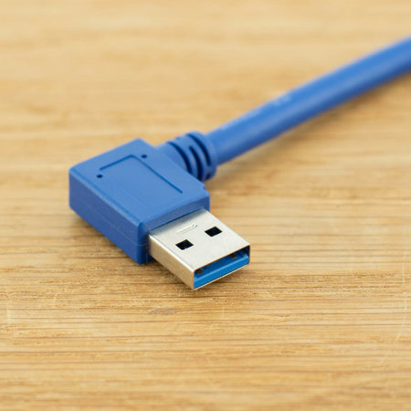 Victron USB extension kabel 0,3m stekker 1 zijde 90 graden gedraaid