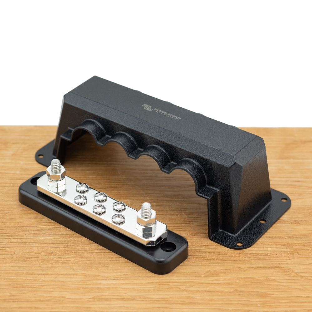 DC verdeelrail 2xM6 + 6xM4 Zwart met ABS Kap