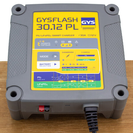 GYS druppellader GYSFLASH 30.12 PL | 12V 7/15/30A 500W