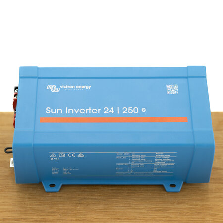 Victron Sun Inverter 24/250-15 IEC
