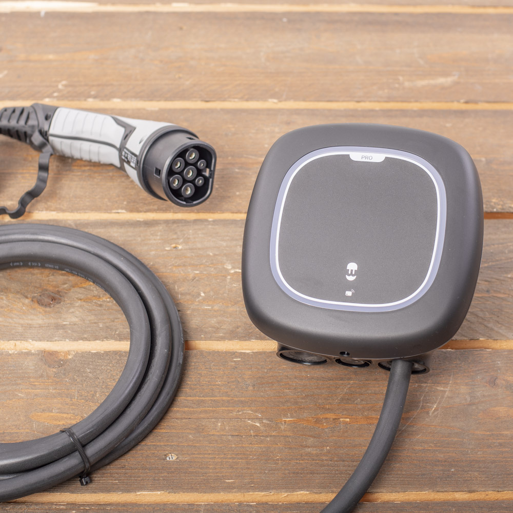 Pulsar Pro 22 kW - EV Laadstation Zwart type 2 met 5 meter vaste rechte laadkabel