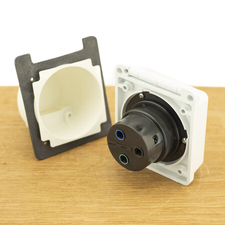 Marinco Walstroom invoer/inlet Standard 16A kunststof voor NEMA