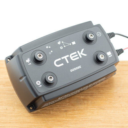 CTEK D250SE DC-DC acculader