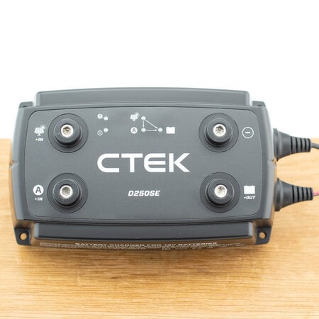 CTEK D250SE DC-DC acculader