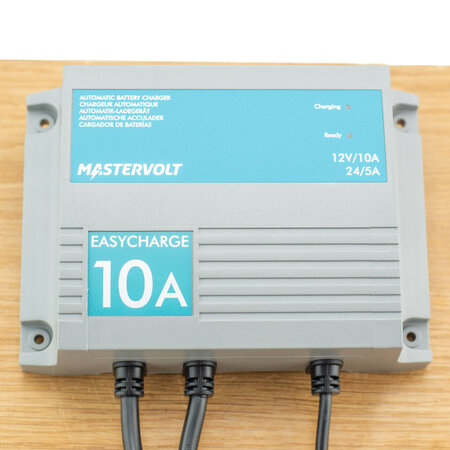 Mastervolt Easycharge 10A acculader 12V/24V