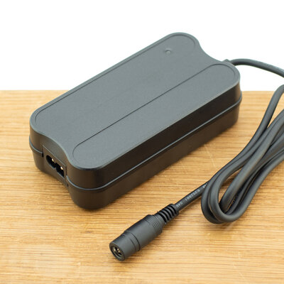 Phylion fiets acculader 24V 2A | Tulp 1-polig