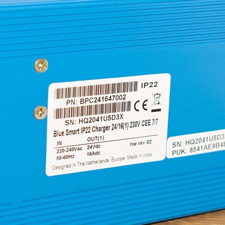 Victron Blue Smart IP22 Acculader 24/16 (1) - UK