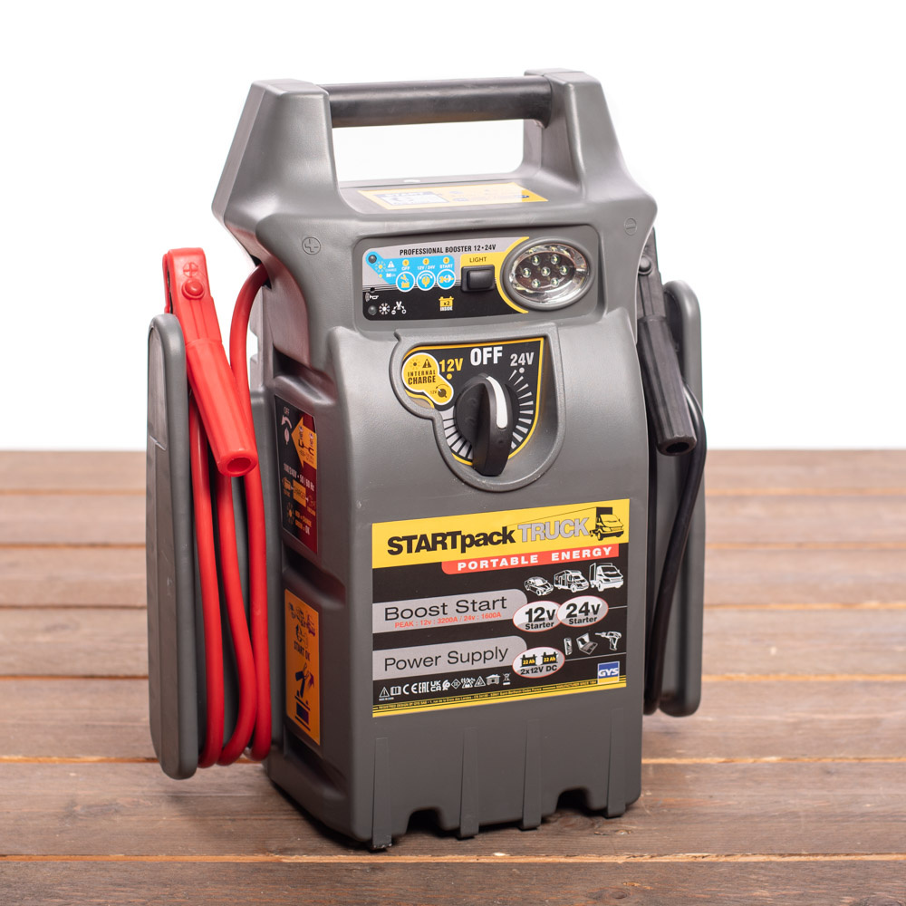 Startpack Truck - 12V / 24V Jumpstarter en 12V voeding