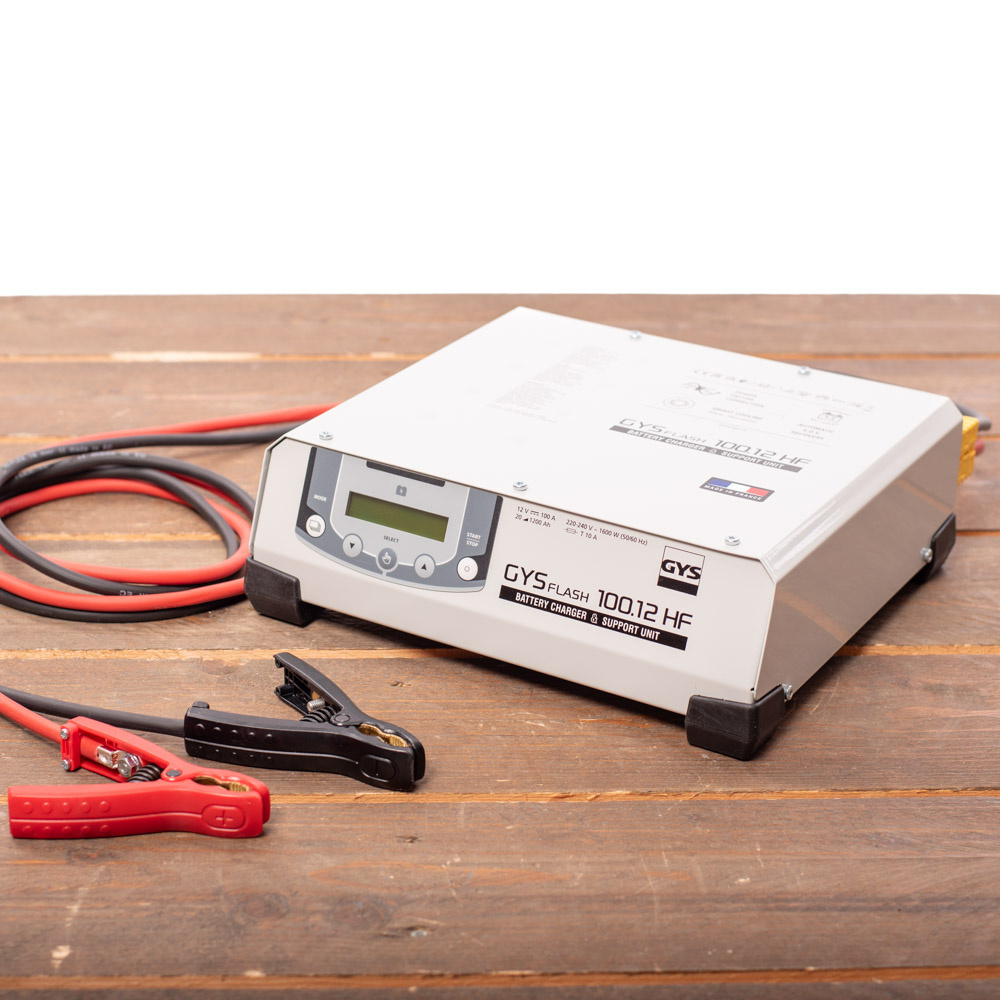 acculader met voeding GYSFLASH 100.12 HF 2.5M