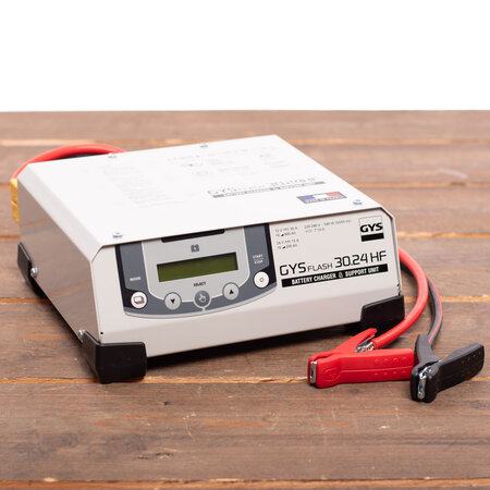 GYS multifunctionele acculader met voeding GYSFLASH 30.24 HF | 6/12/24V | 30/15A