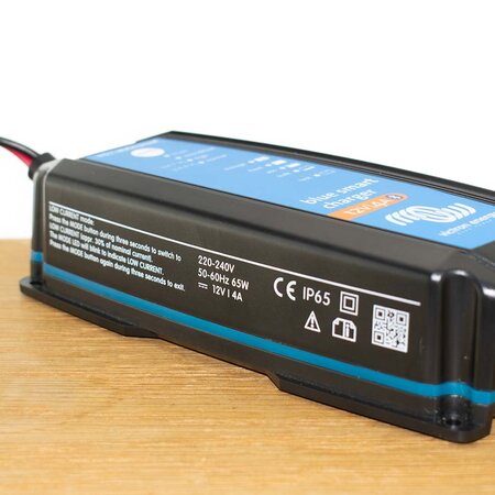 Victron Blue Smart IP65 Acculader 12/4 DC stekker