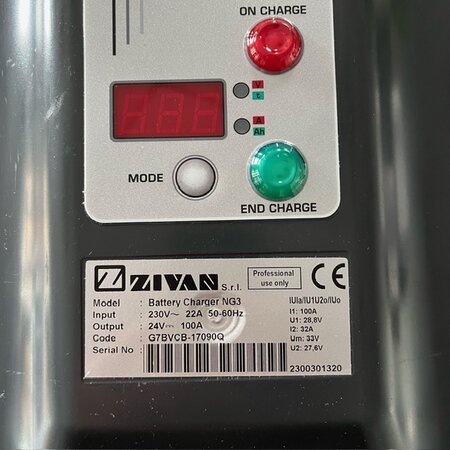 Zivan NG3 Hoogfrequent Acculader 24V 100A CB-L - Retour