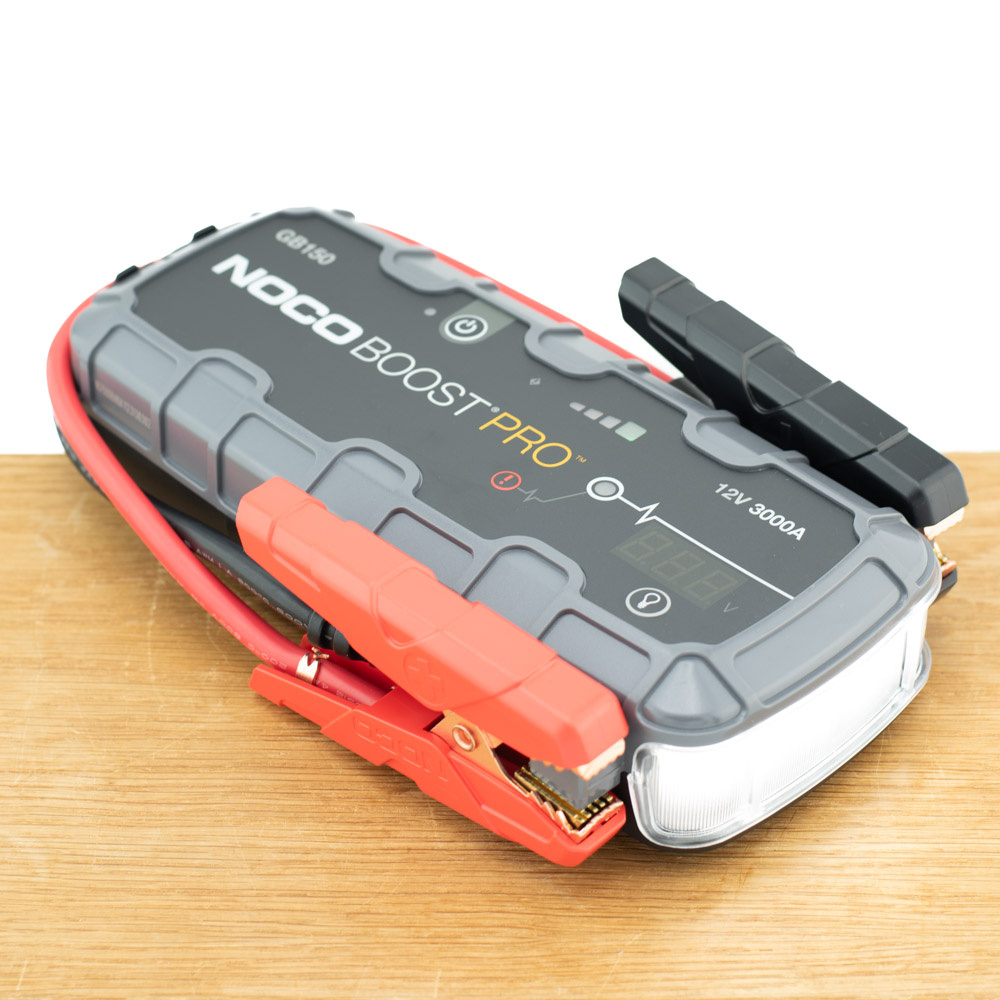 Noco Genius GB150 Boost Pro Jumpstarter 3000A - Acculaders.nl