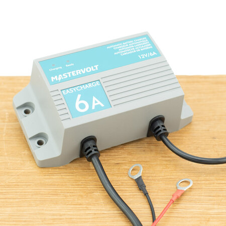 Mastervolt Easycharge 6A acculader 12V