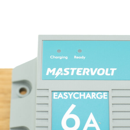 Mastervolt Easycharge 6A acculader 12V