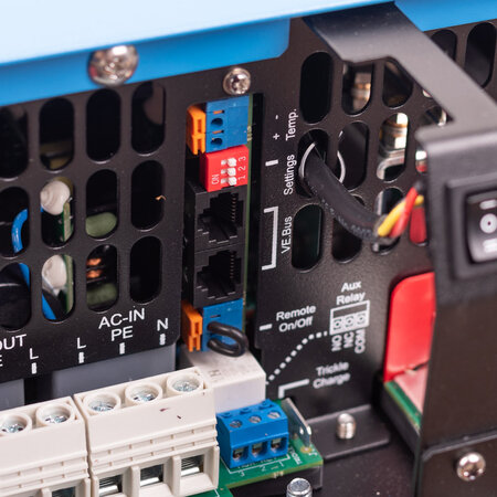 Victron MultiPlus IP21 12/2000/80-32 230V VE.Bus