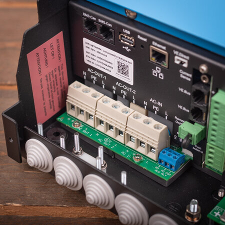 Victron MultiPlus-II GX 24/3000/70-32