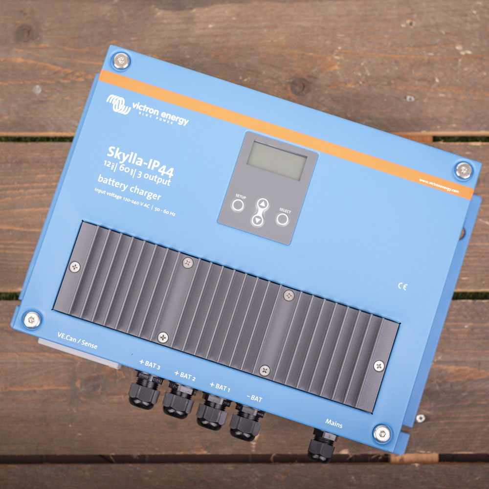 Skylla IP44 12/60 (3) 120-240V