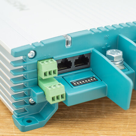 Mastervolt Omvormer/DC-DC acculader Mac Plus 12/12-50A + CZone