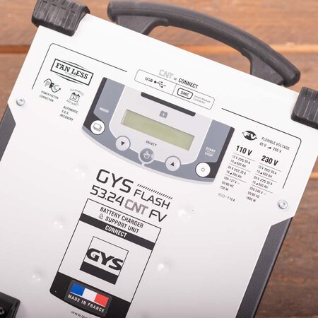 GYS acculader met voeding GYSFLASH 53.24 CNT FV | USB / SMC | 100A | 5M kabels | Muurbevestiging