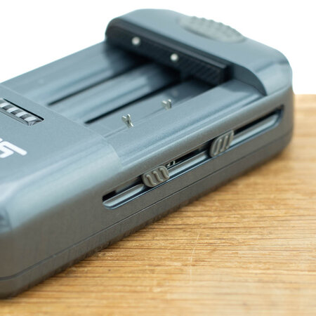 Yanec Universele batterijlader | multifunctionele autolader | 4,2V - 5V - 8,4V
