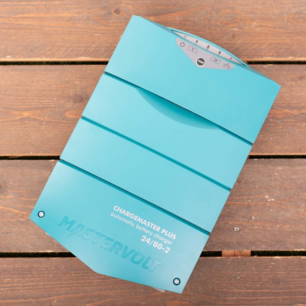 ChargeMaster Plus 24/80-2