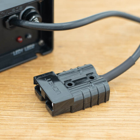 BatteryLabs MegaCharge Lithium-ion 60V 3A - SB50 stekker